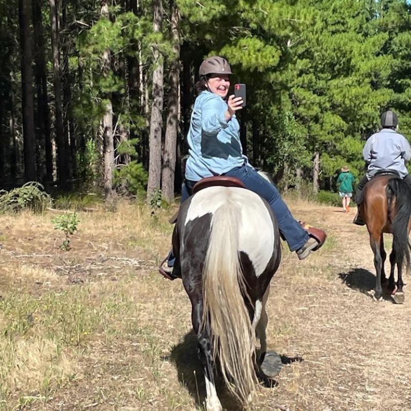 woman in ride proud horse riding horizon jeans