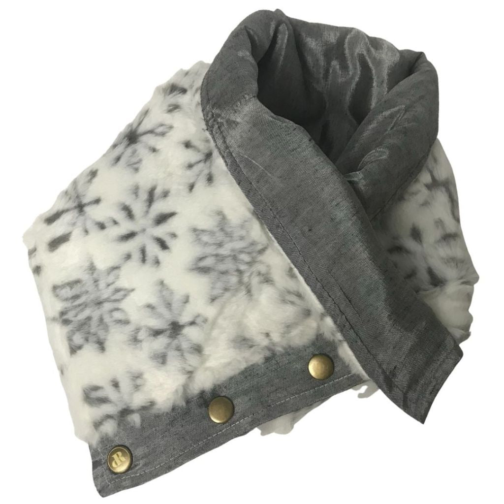 ride proud neck warmer in snowflake