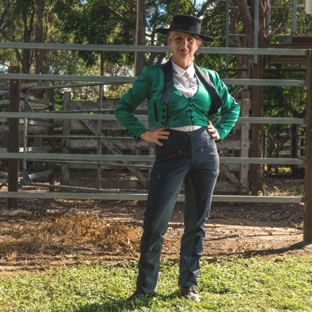 woman in ride proud pants equitation grey